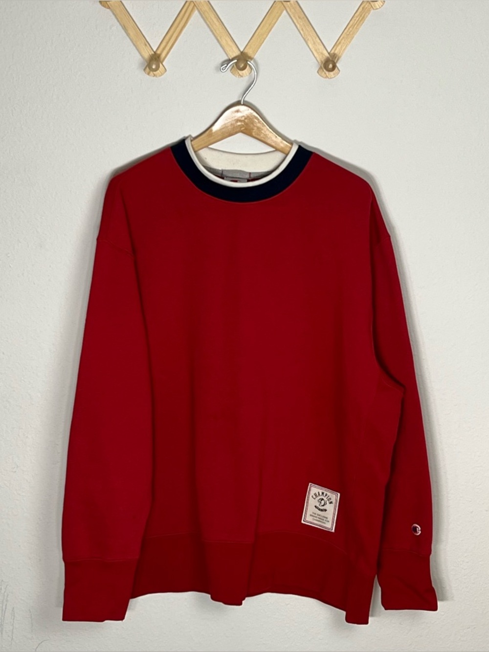 CHAMPION • Men’s Crewneck red Sweatshirt size XL